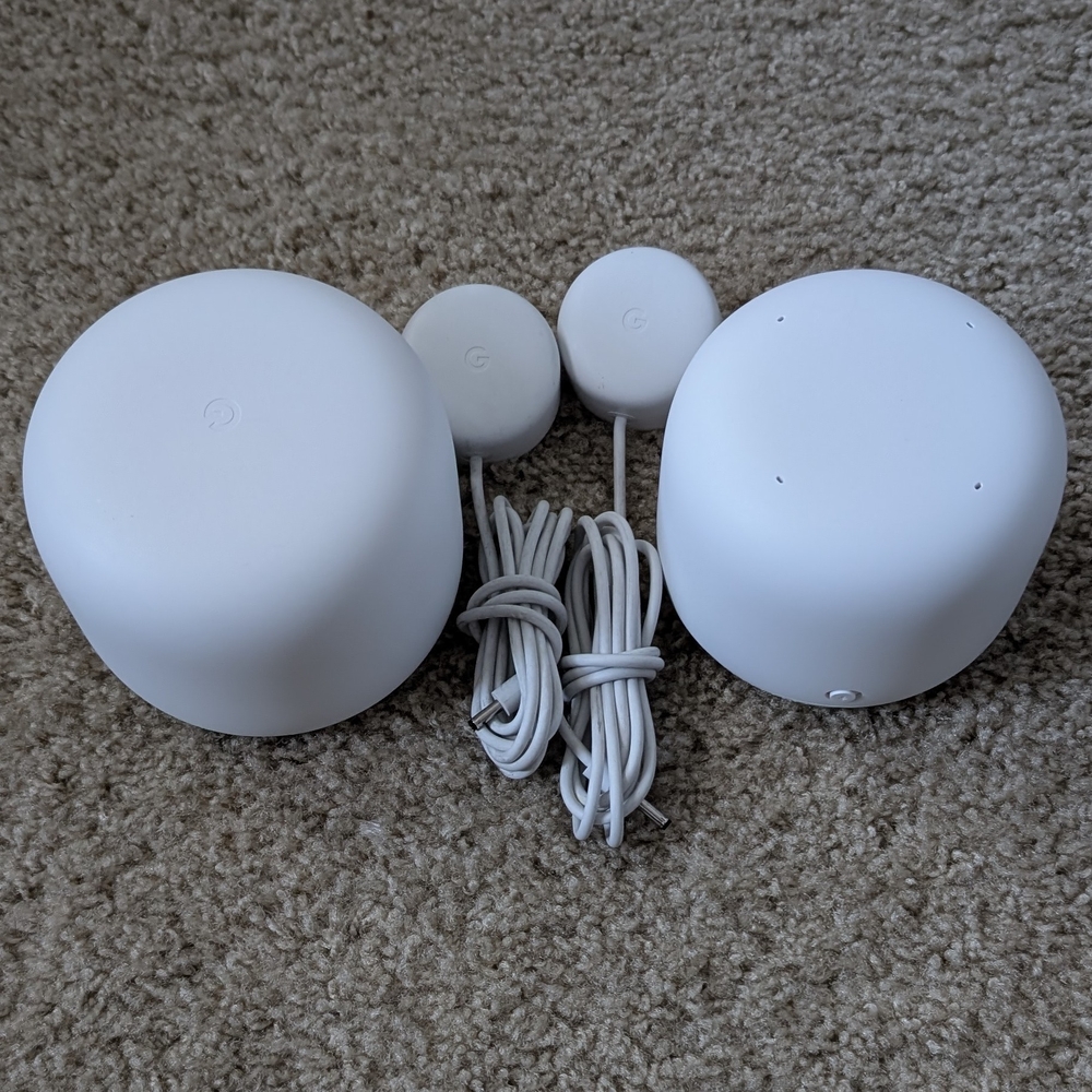Google Nest Wifi Router and Access Smart Point - Picture 2 of 4